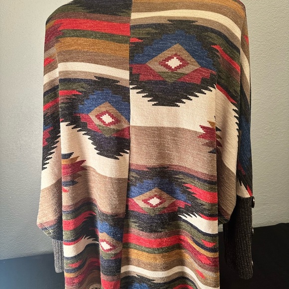 Eclipse Women’s Batwing Aztec Western Tunic size small - Picture 3 of 4